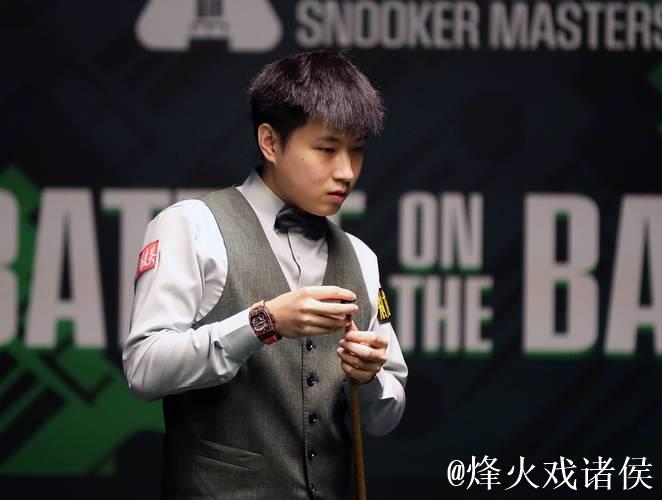 斯诺克沙特大师赛：赵心童5-0横扫对手，斯佳辉力克吴宜泽